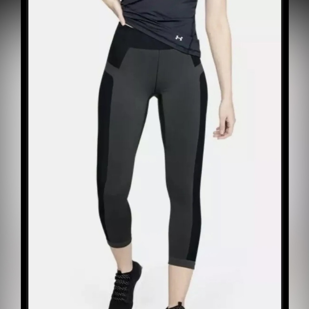 Black Under Armour Vanish Seamless Crop compression leggings pants size small